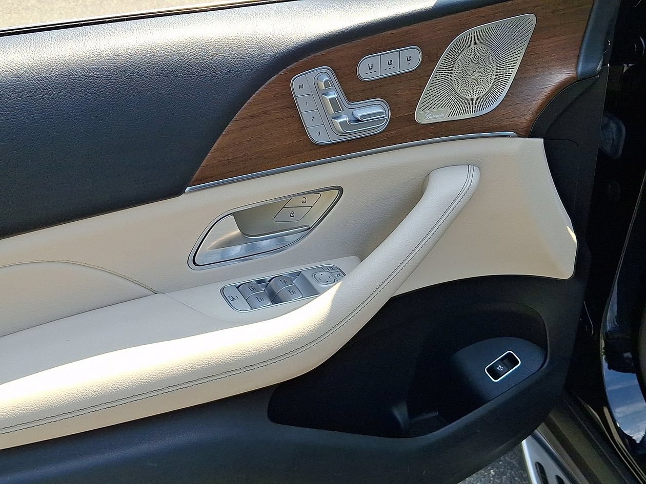 Used 2021 Mercedes-Benz GLE 350 w/ 3rd Row Seat Package image 12