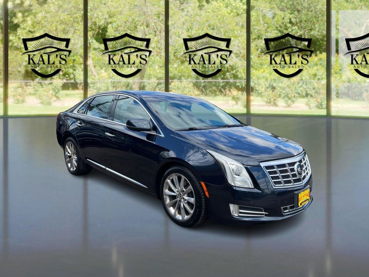 Used 2013 Cadillac XTS Premium w/ Driver Assist Package FWD image 3