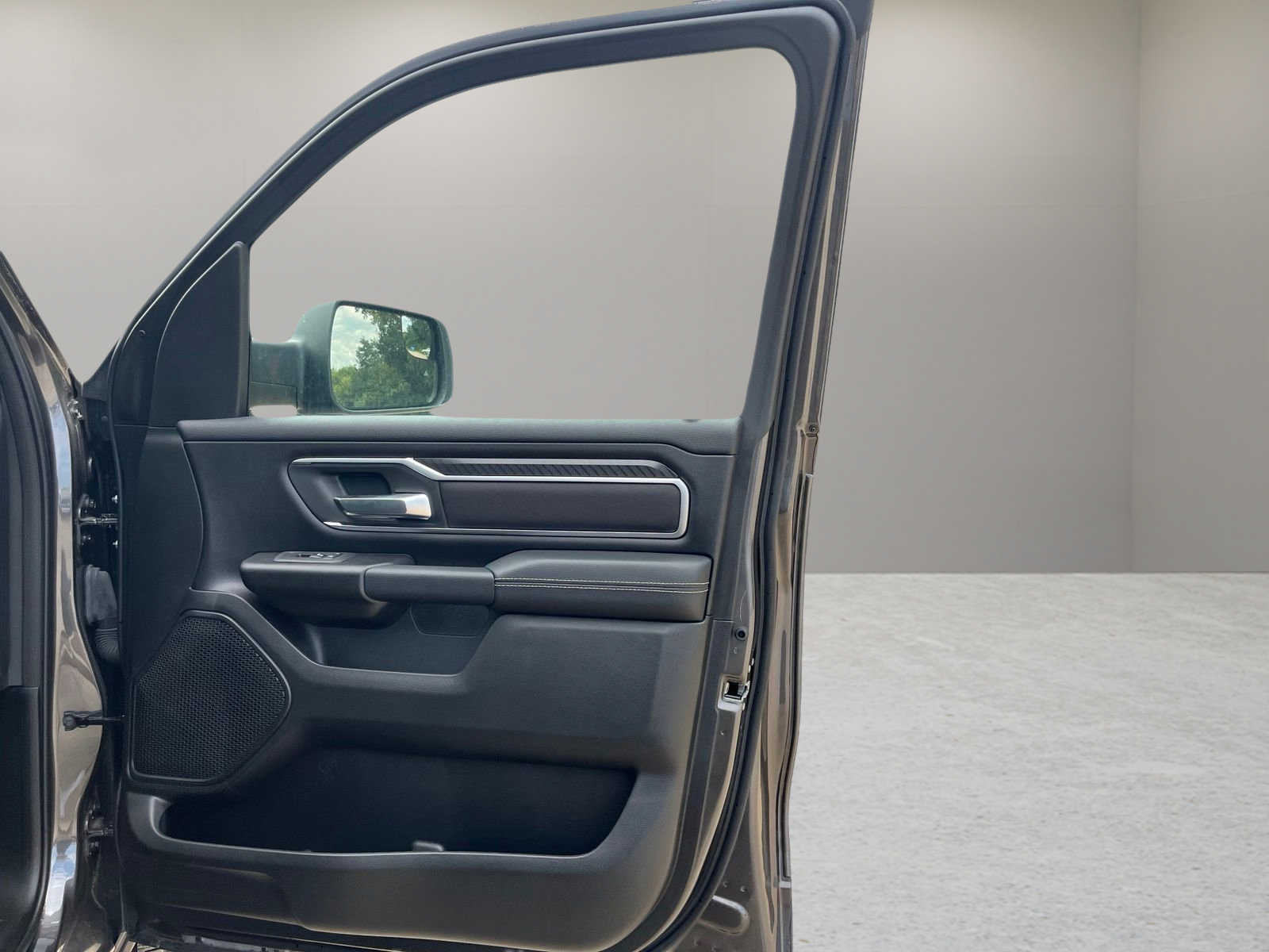 Used 2025 RAM 1500 Big Horn AWD/4WD image 33