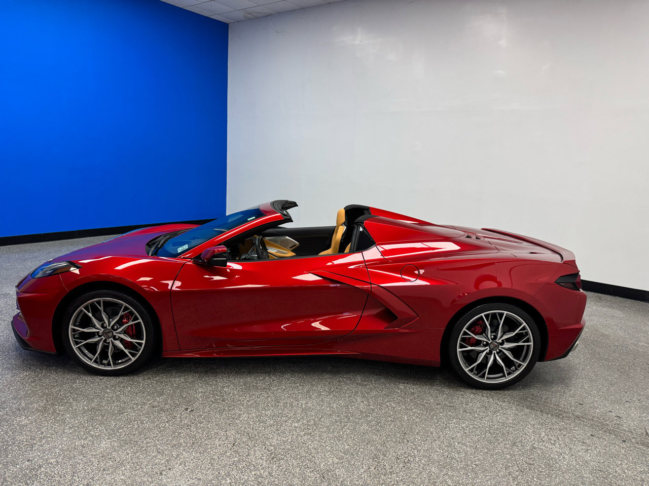 Used 2024 Chevrolet Corvette Stingray Preferred Conv w/ Chrome Exterior Badge Package image 5