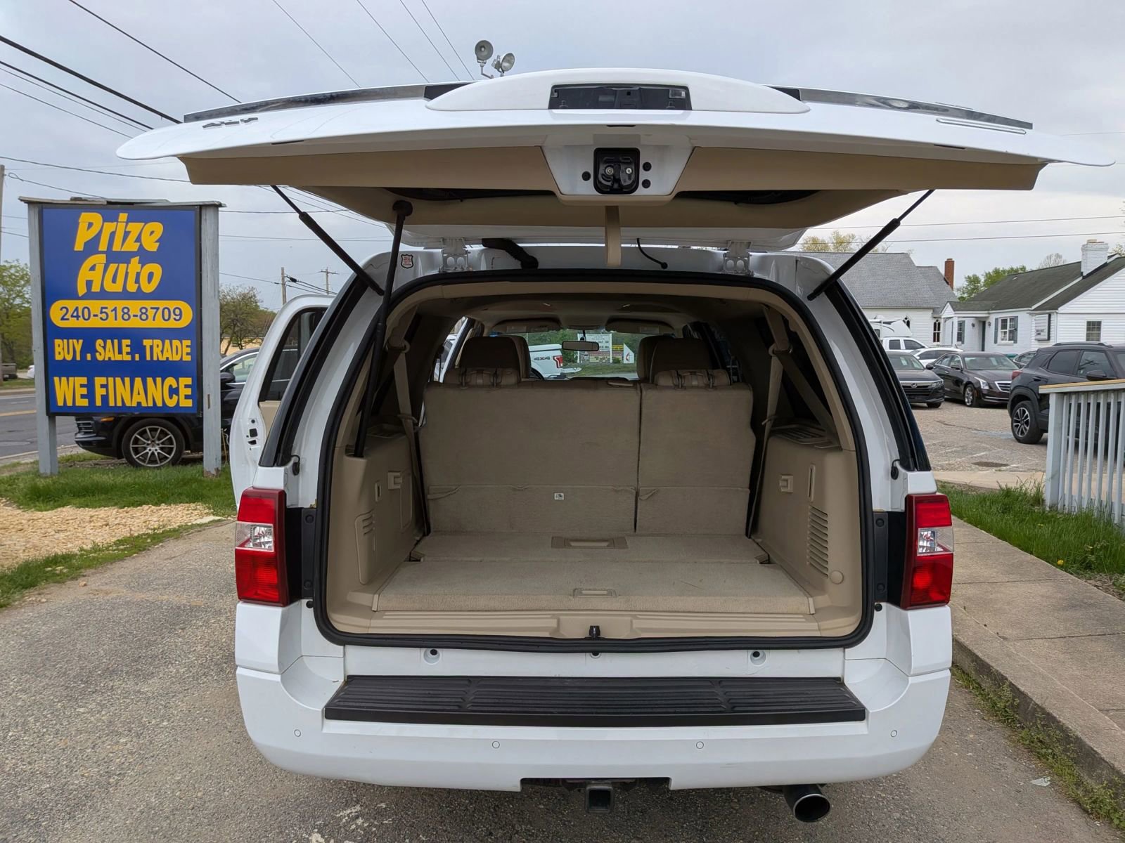 Used 2017 Ford Expedition EL XLT w/ Equipment Group 202A image 31
