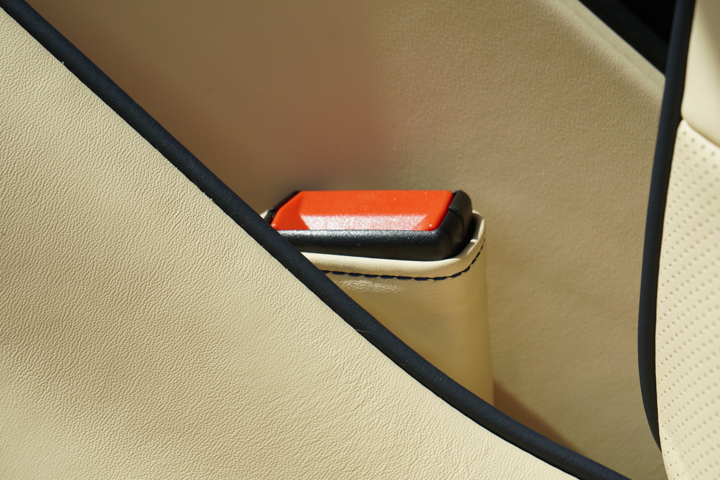 Used 2022 Ferrari Roma RWD image 41