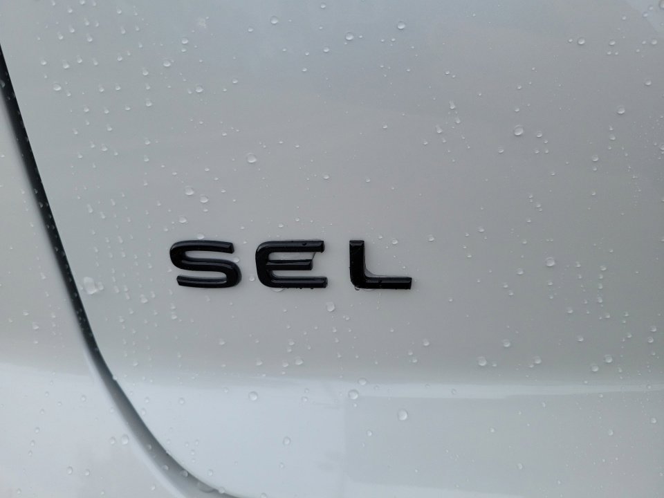 New 2026 Volkswagen Atlas Cross Sport SEL R-Line image 14