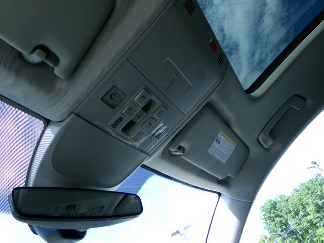 Used 2022 Volkswagen Taos SEL w/ Panoramic Sunroof Package FWD image 25