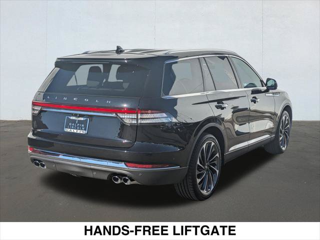 Used 2023 Lincoln Aviator Reserve w/ Equipment Group 201A AWD/4WD image 5