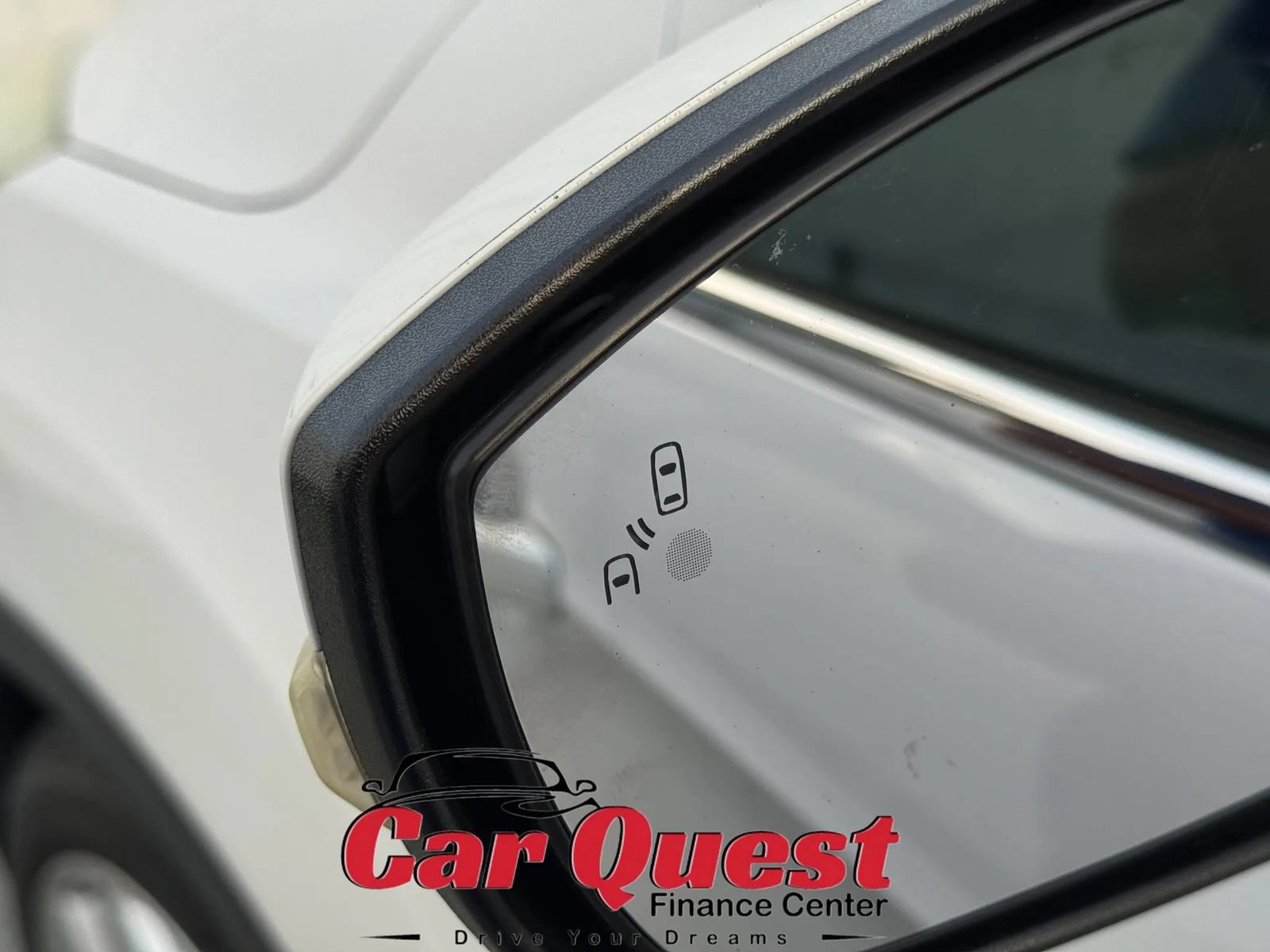 Used 2018 Ford Escape Titanium w/ Ford Safe & Smart Package FWD image 24