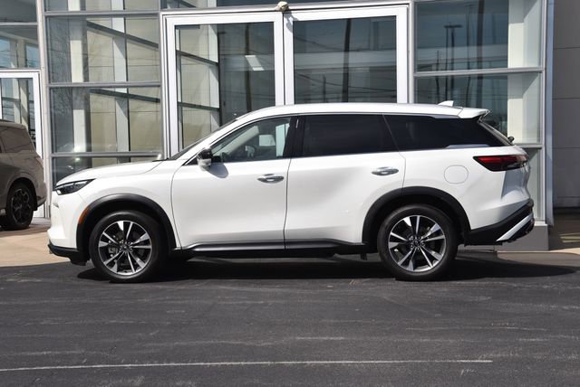 Used 2025 INFINITI QX60 Luxe w/ Lighting Package (N94) FWD image 11
