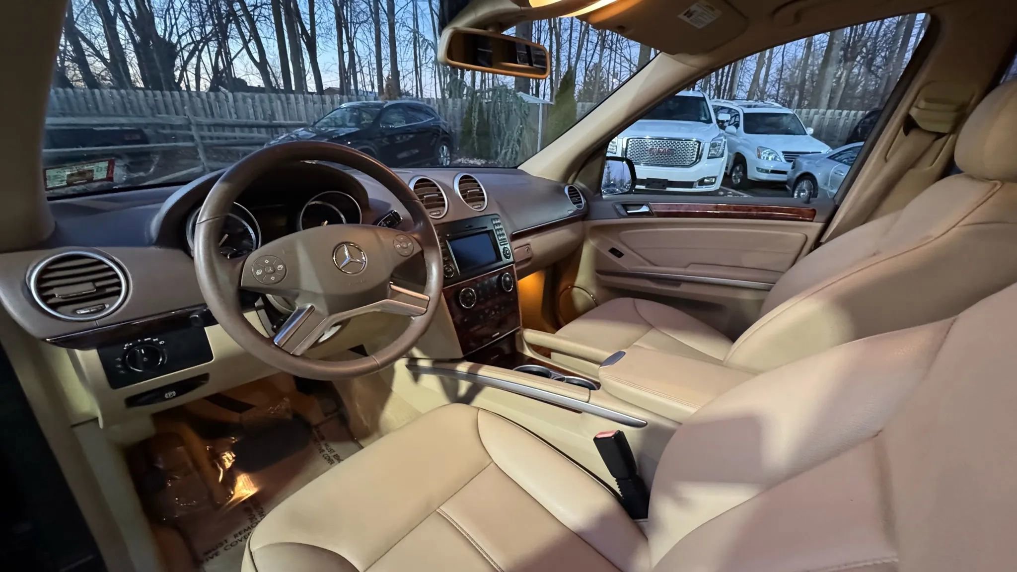 Used 2010 Mercedes-Benz GL 450 4MATIC image 12