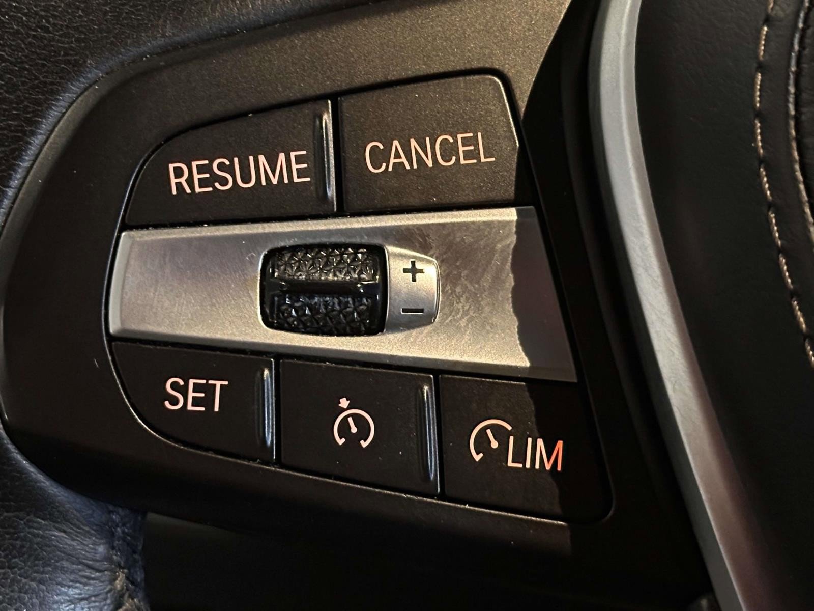 Used 2022 BMW X5 xDrive40i w/ Climate Comfort Package image 19