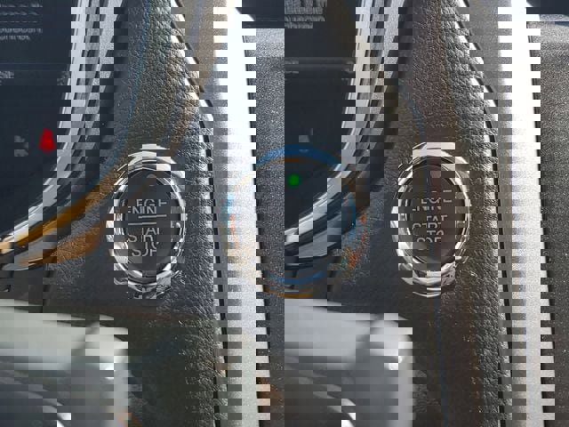 Used 2017 Ford Fusion SE w/ Fusion SE Technology Package image 33