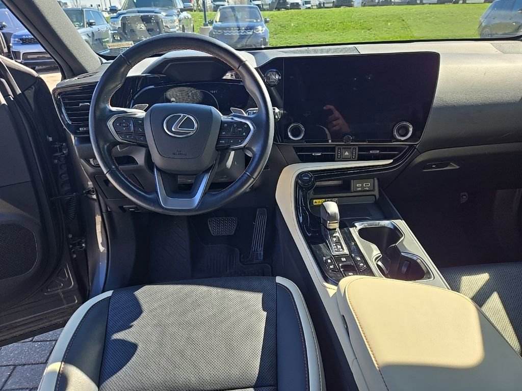 Used 2022 Lexus NX 250 AWD image 14