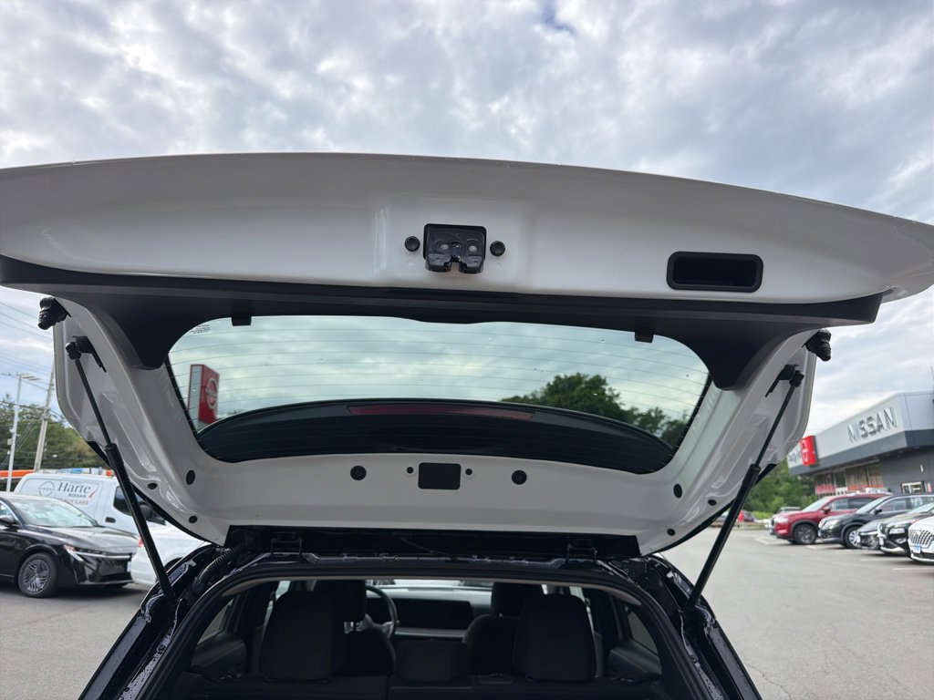 New 2026 Nissan Kicks SV w/ Cold Weather Package AWD/4WD image 21