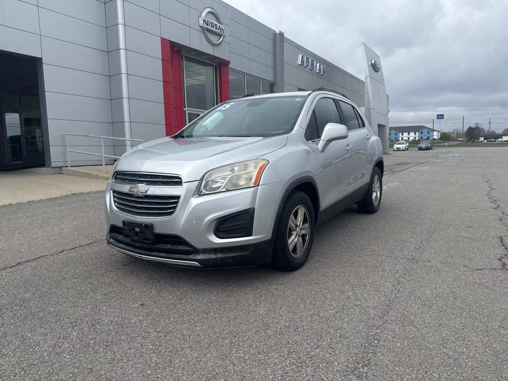 Used 2015 Chevrolet Trax LT w/ LT Sun and Sound Package image 3