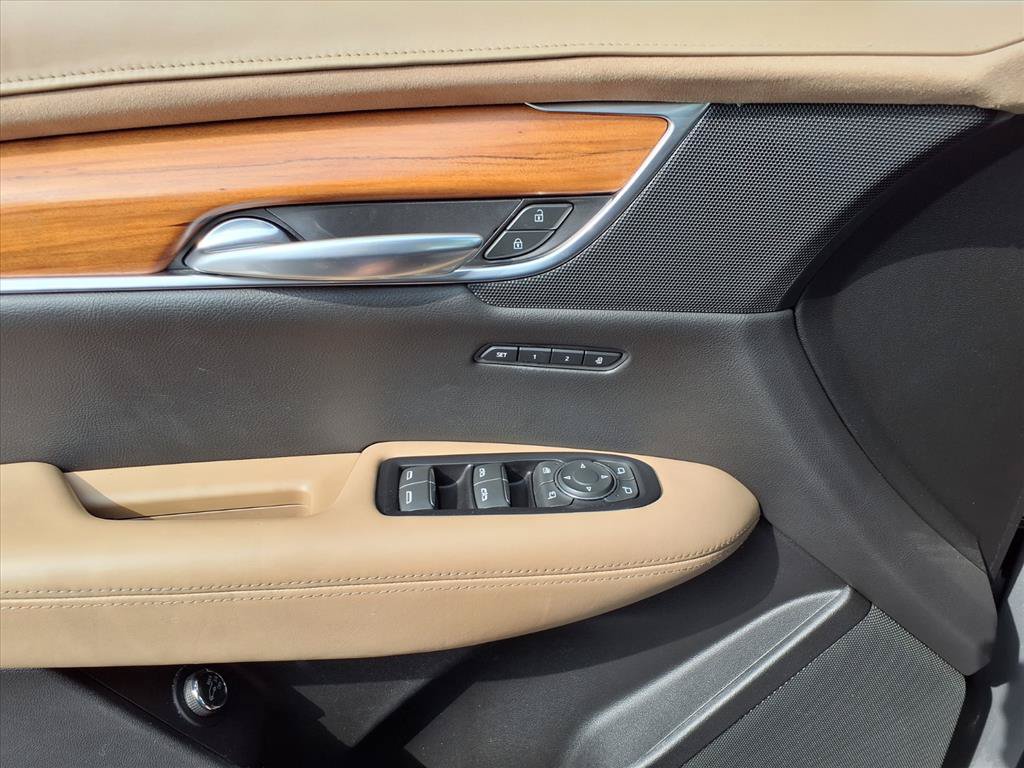 Used 2019 Cadillac XT5 Platinum AWD/4WD image 15
