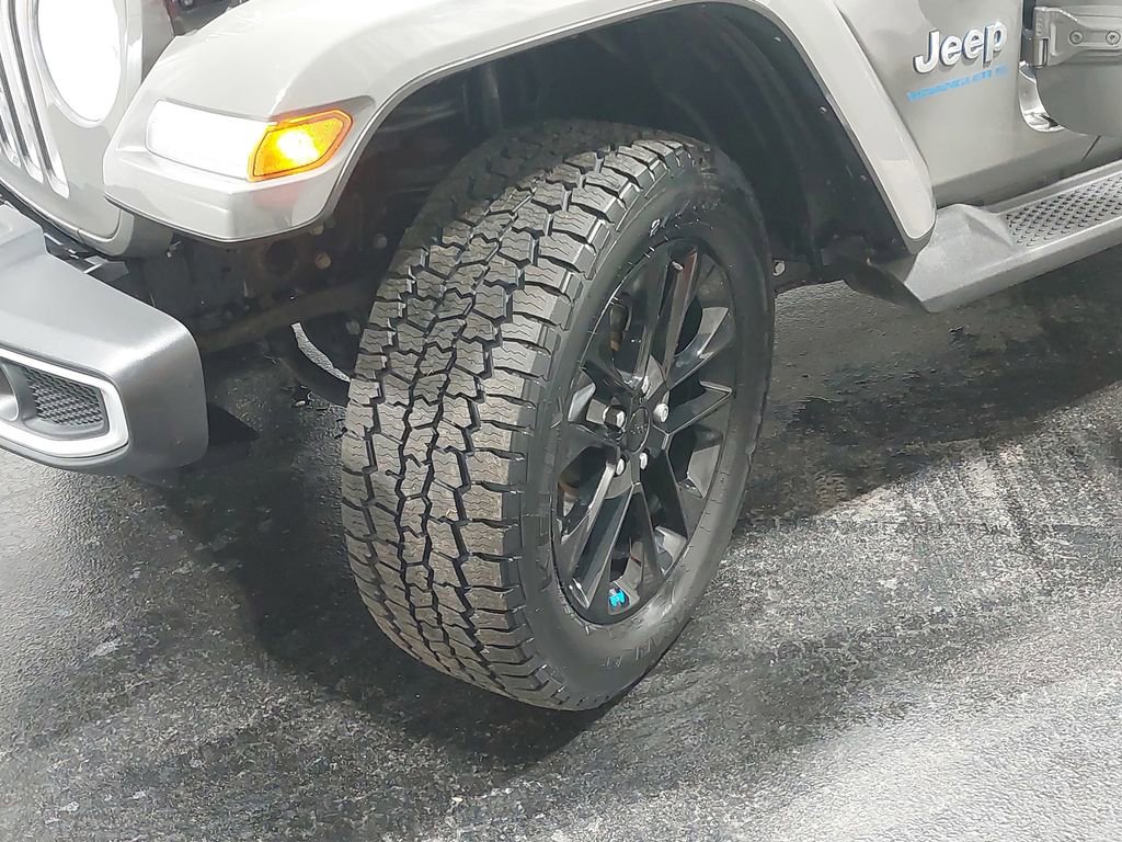 Used 2023 Jeep Wrangler Unlimited Sahara w/ Cold Weather Group image 32