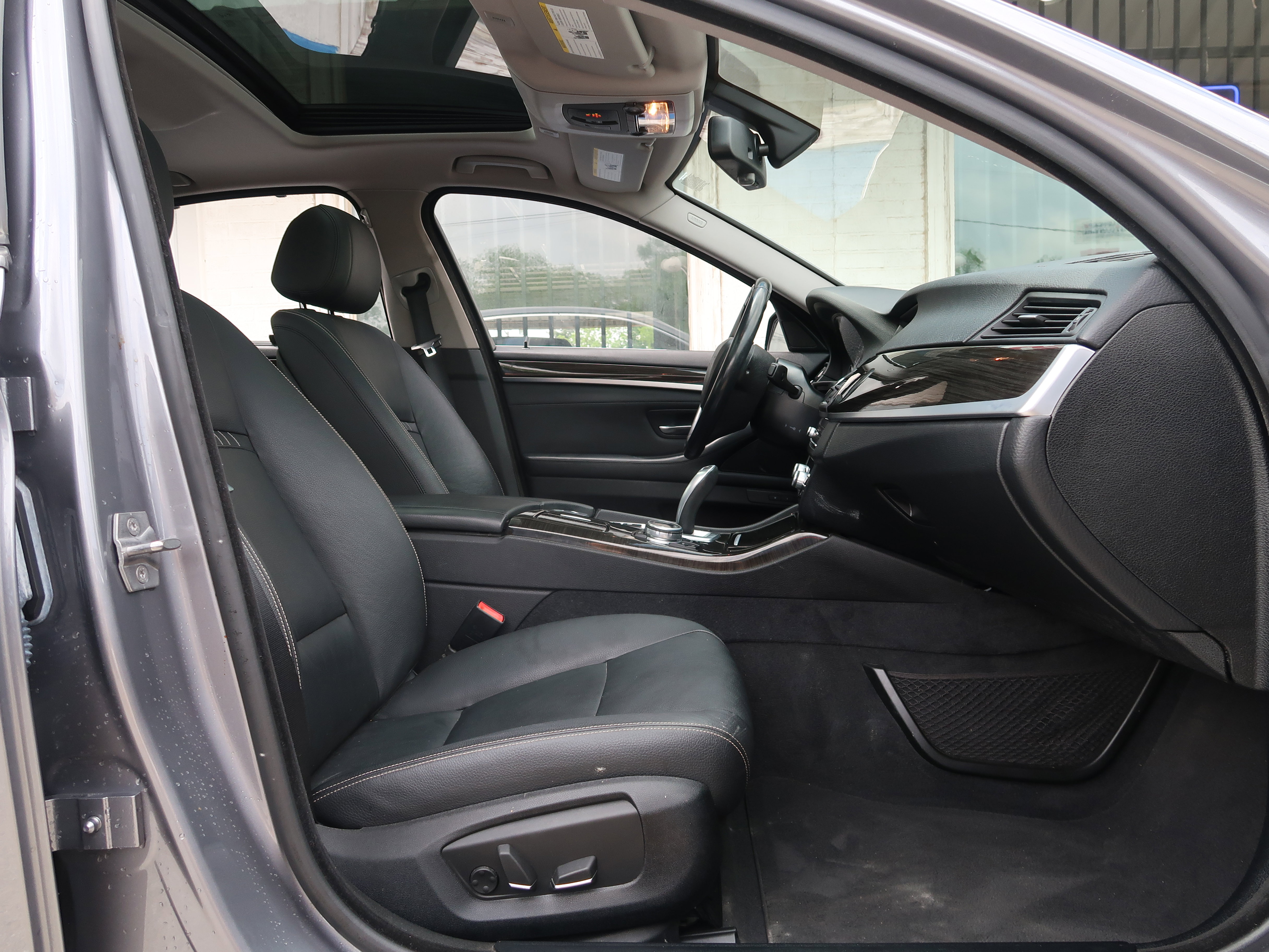 Used 2014 BMW 535d Sedan RWD image 32