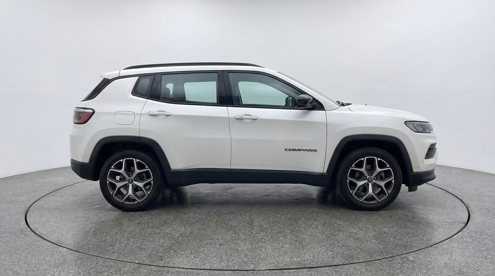 Used 2025 Jeep Compass Limited AWD/4WD image 11