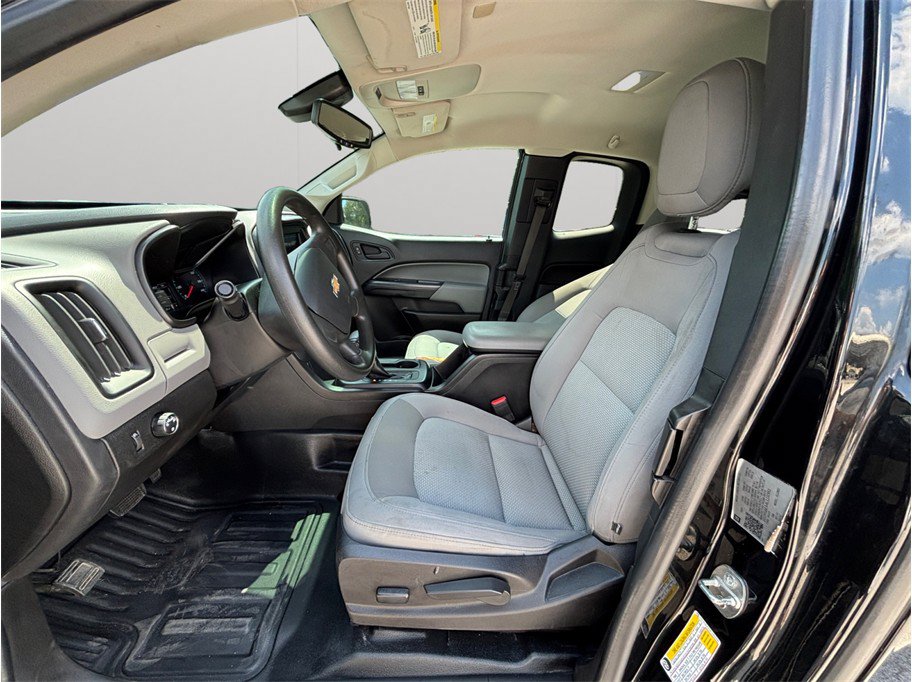Used 2020 Chevrolet Colorado W/T RWD image 2