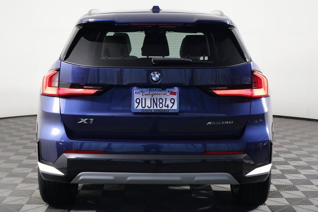 Certified 2025 BMW X1 xDrive28i w/ Convenience Package AWD/4WD image 5