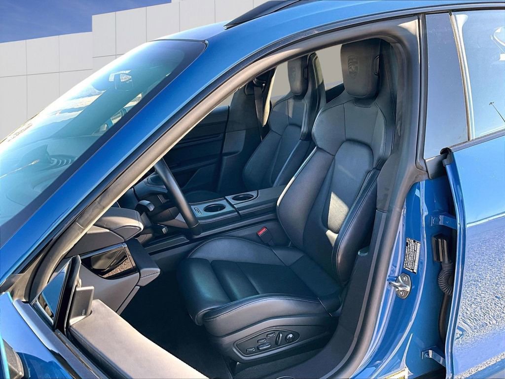 Certified 2024 Porsche Taycan GTS image 5