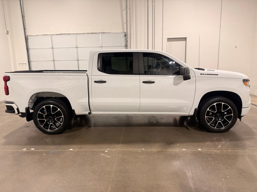 Used 2025 Chevrolet Silverado 1500 Custom w/ LPO, Dark Essentials Package image 4
