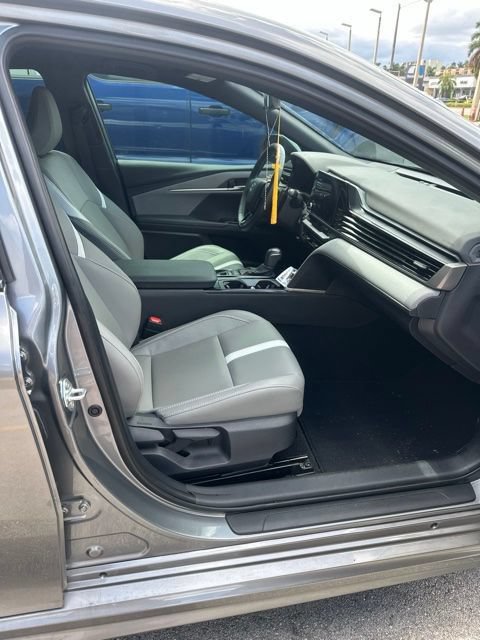 Used 2026 Toyota Camry SE FWD image 7