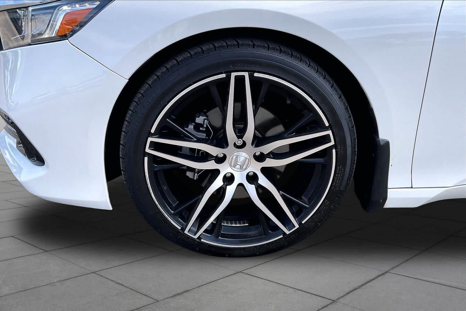 Used 2022 Honda Accord Touring image 10