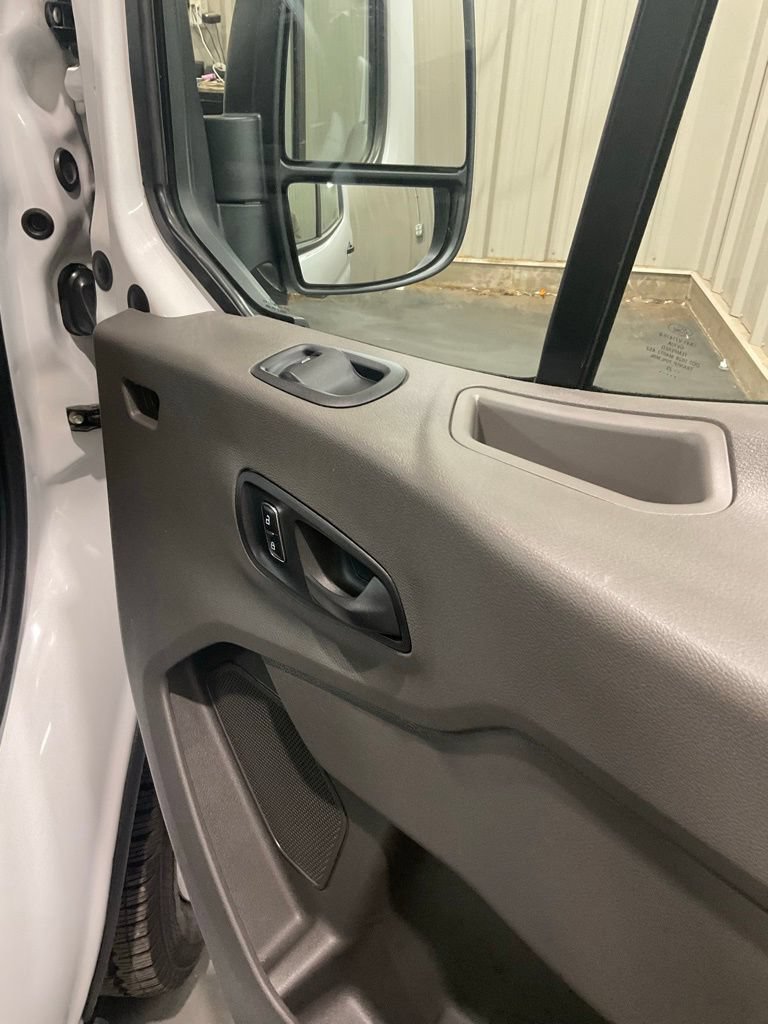 Used 2025 Ford Transit 350 XLT RWD image 13