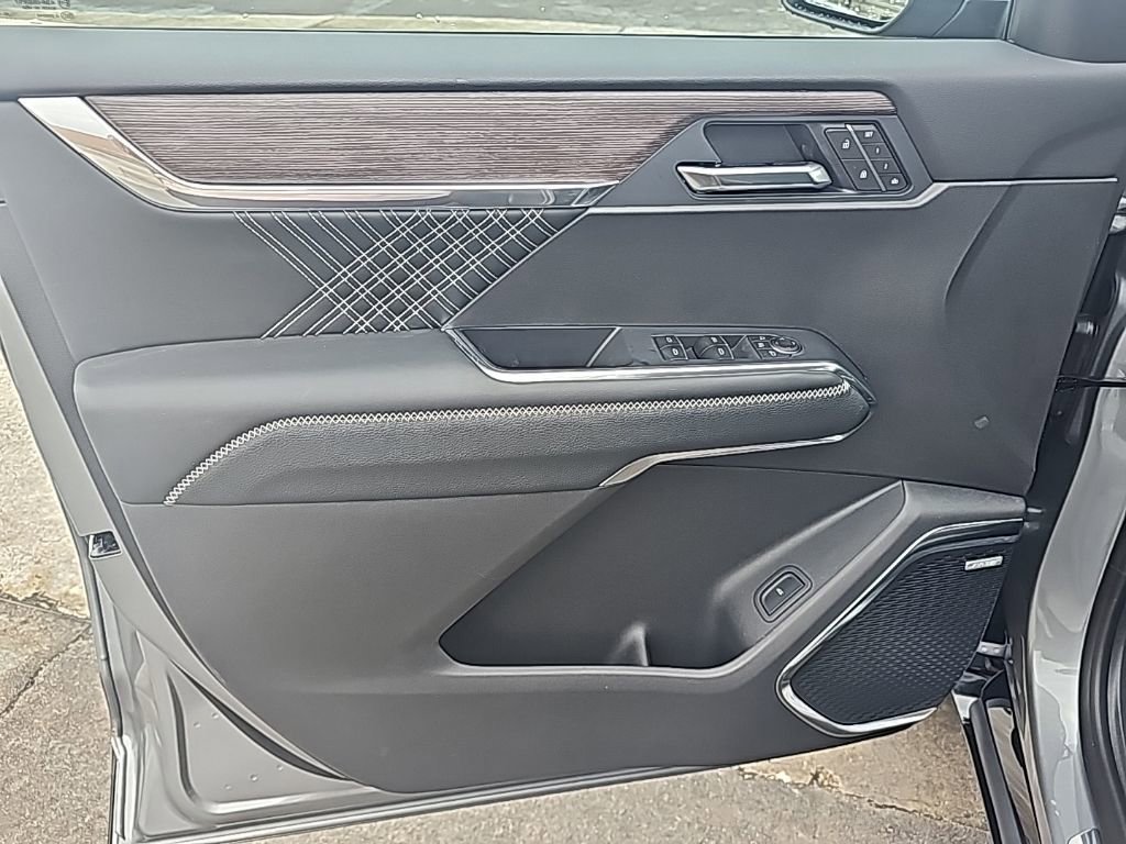 New 2026 GMC Acadia Denali w/ Super Cruise Package image 12