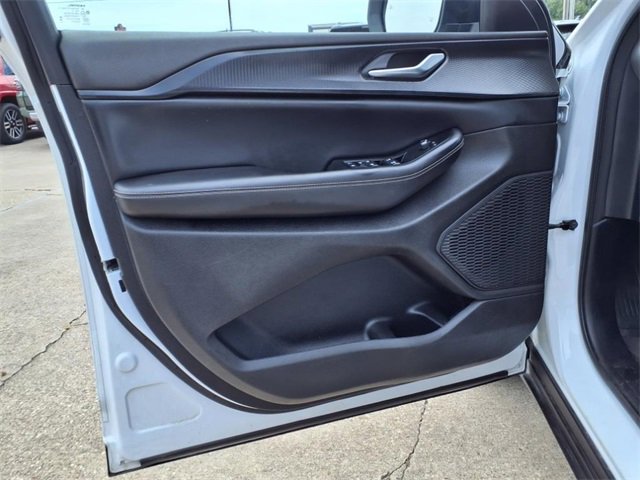 Used 2023 Jeep Grand Cherokee L Laredo image 19