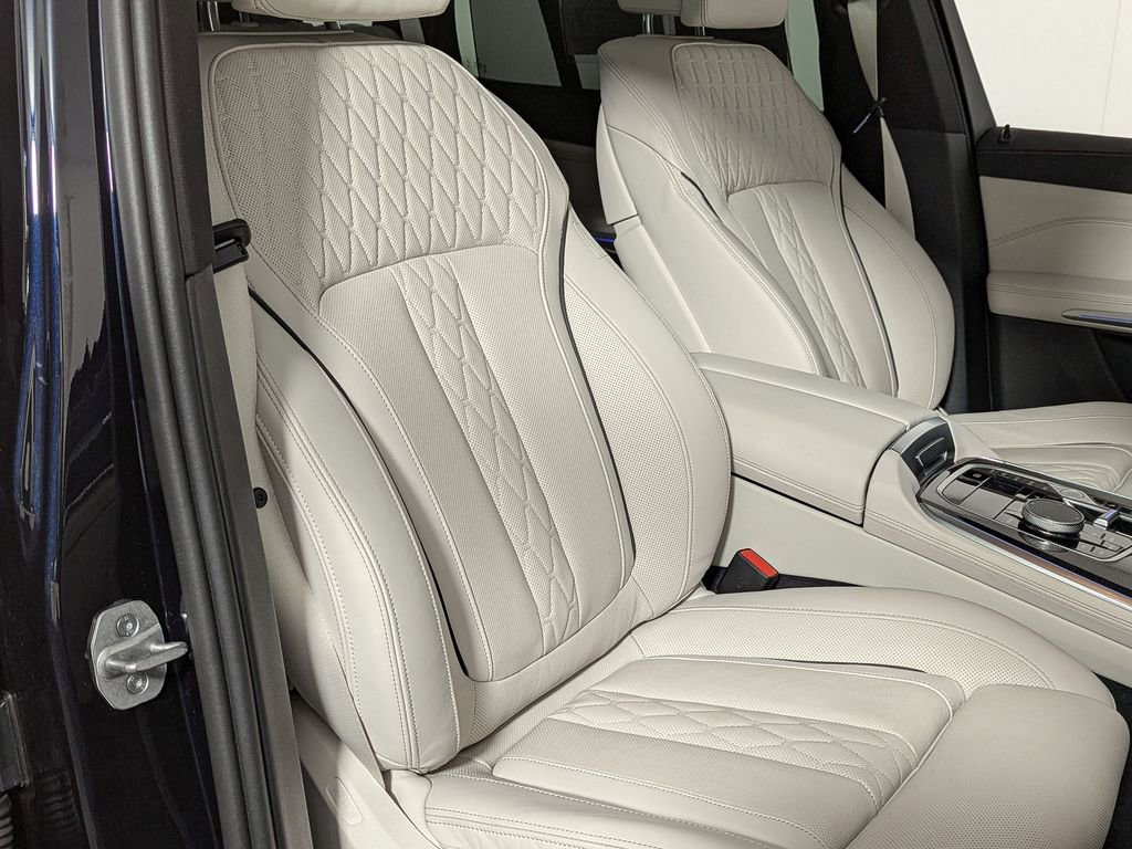 Certified 2024 BMW X5 xDrive40i w/ M Sport Package image 33