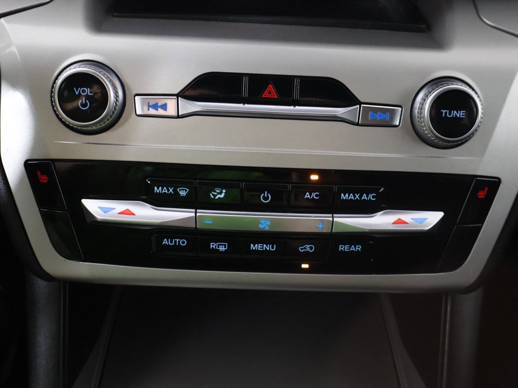 Used 2022 Ford Explorer XLT image 46