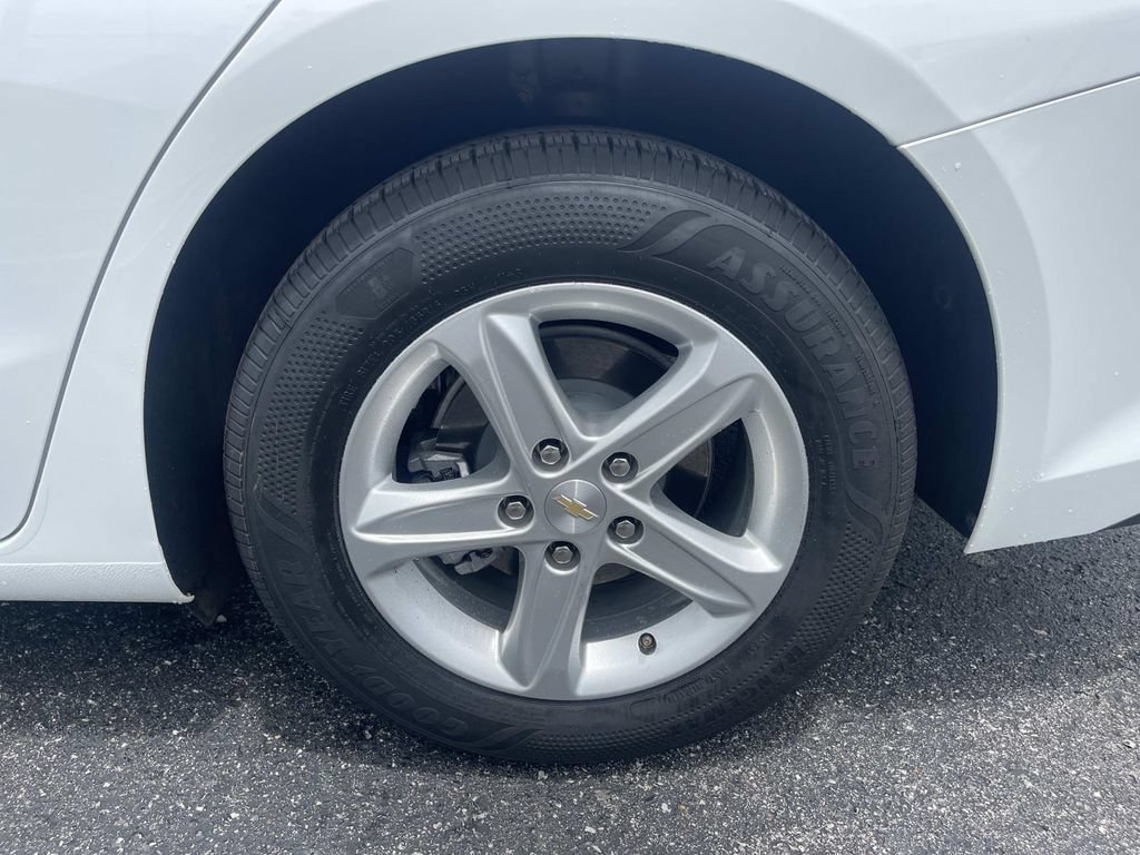 Used 2024 Chevrolet Malibu LS FWD image 11