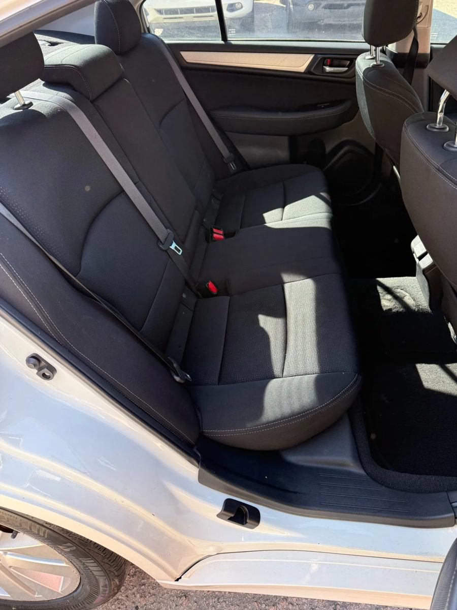 Used 2018 Subaru Legacy 2.5i Premium w/ Moonroof Package AWD/4WD image 9