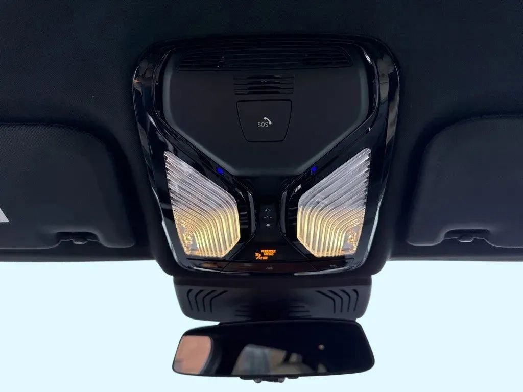 Used 2023 BMW X3 xDrive30i w/ Convenience Package AWD/4WD image 18