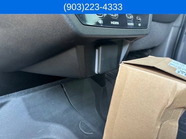 Used 2026 GMC Yukon AT4 Ultimate w/ LPO, Floor Liner Package AWD/4WD image 43