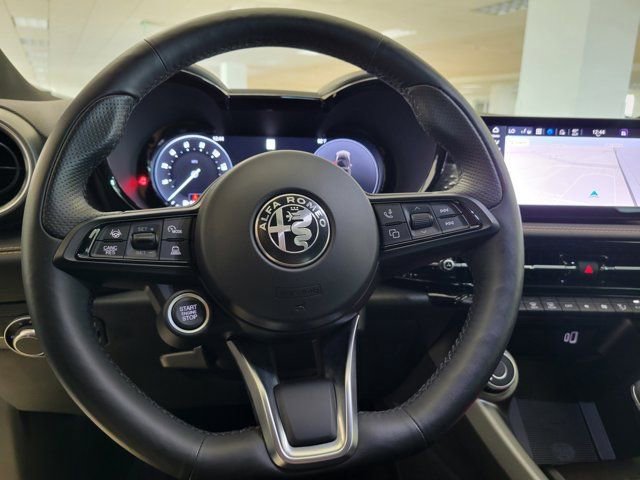 Used 2025 Alfa Romeo Tonale w/ Active Assist Package AWD/4WD image 29
