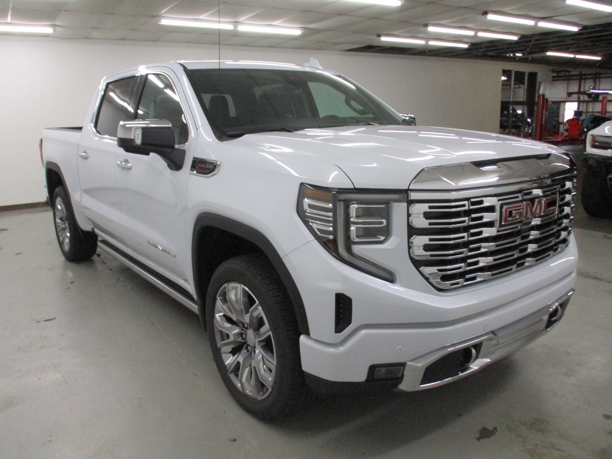 New 2026 GMC Sierra 1500 Denali w/ Denali Reserve Package image 3