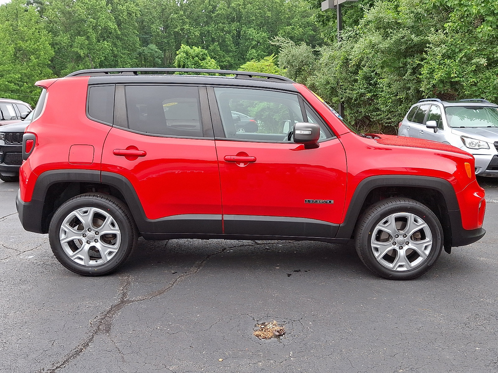 Certified 2019 Jeep Renegade Limited w/ UConnect 8.4 Nav Group AWD/4WD image 7