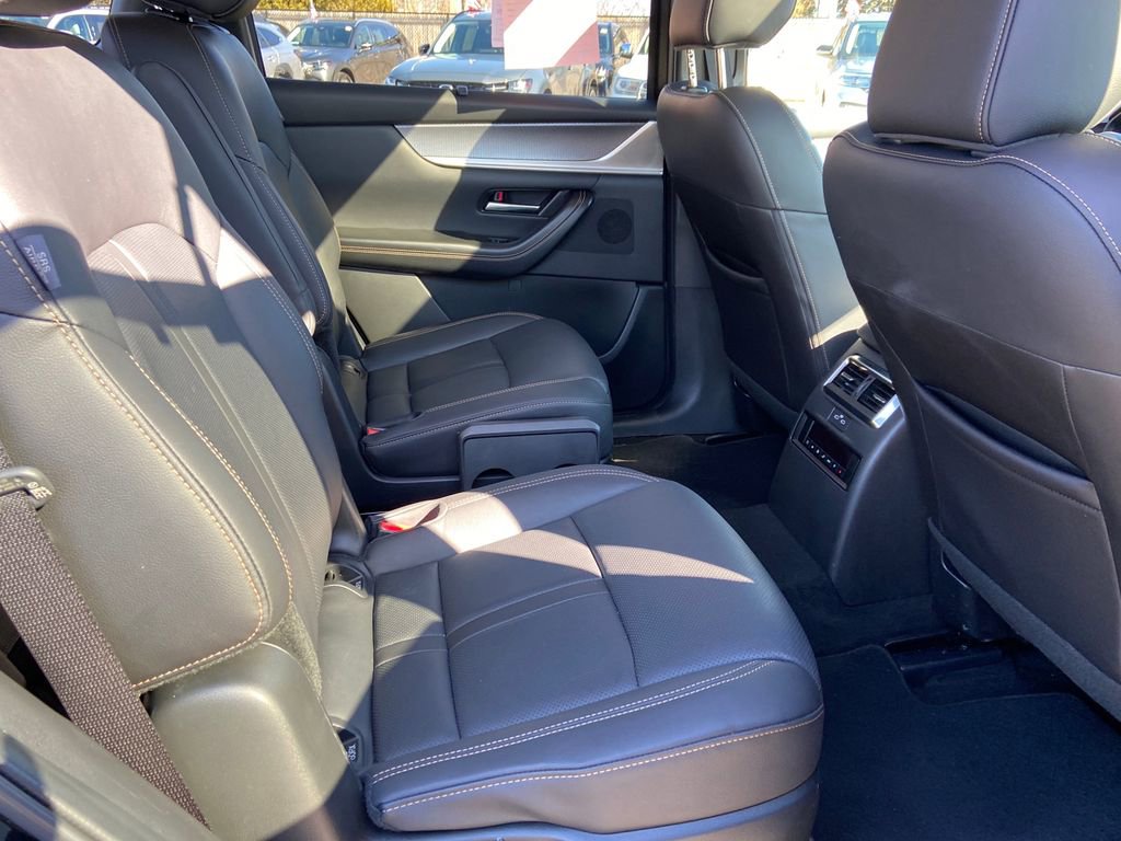 Used 2025 MAZDA CX-90 3.3 Turbo w/ Premium Sport Pkg image 27
