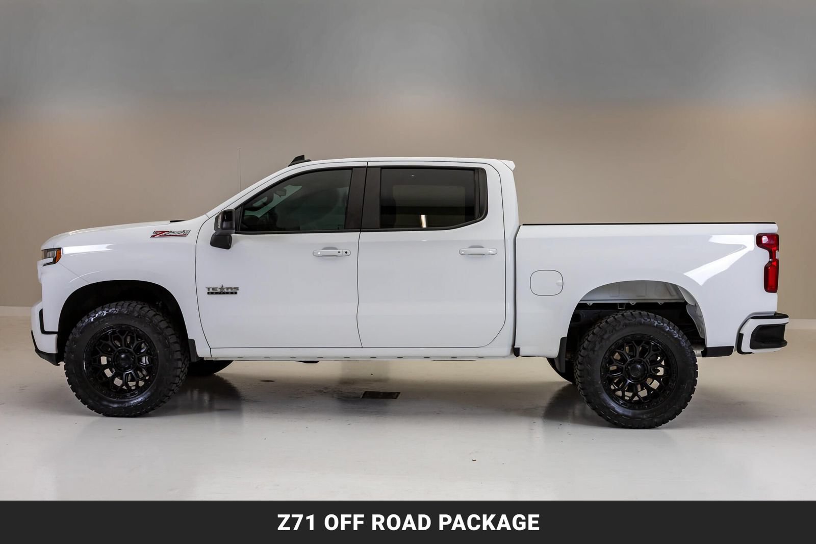 Used 2020 Chevrolet Silverado 1500 RST w/ Texas Edition AWD/4WD image 6