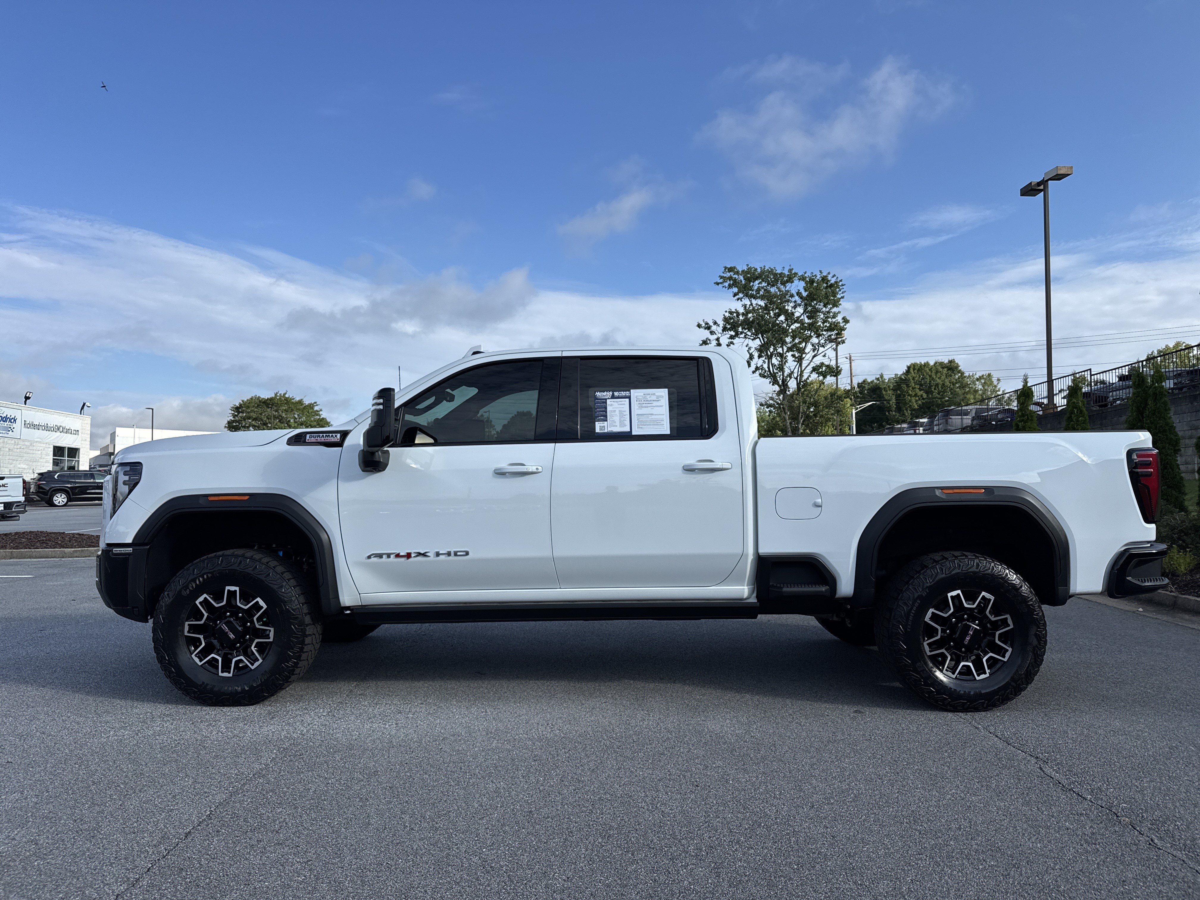 Used 2025 GMC Sierra 2500 AT4X AWD/4WD image 7