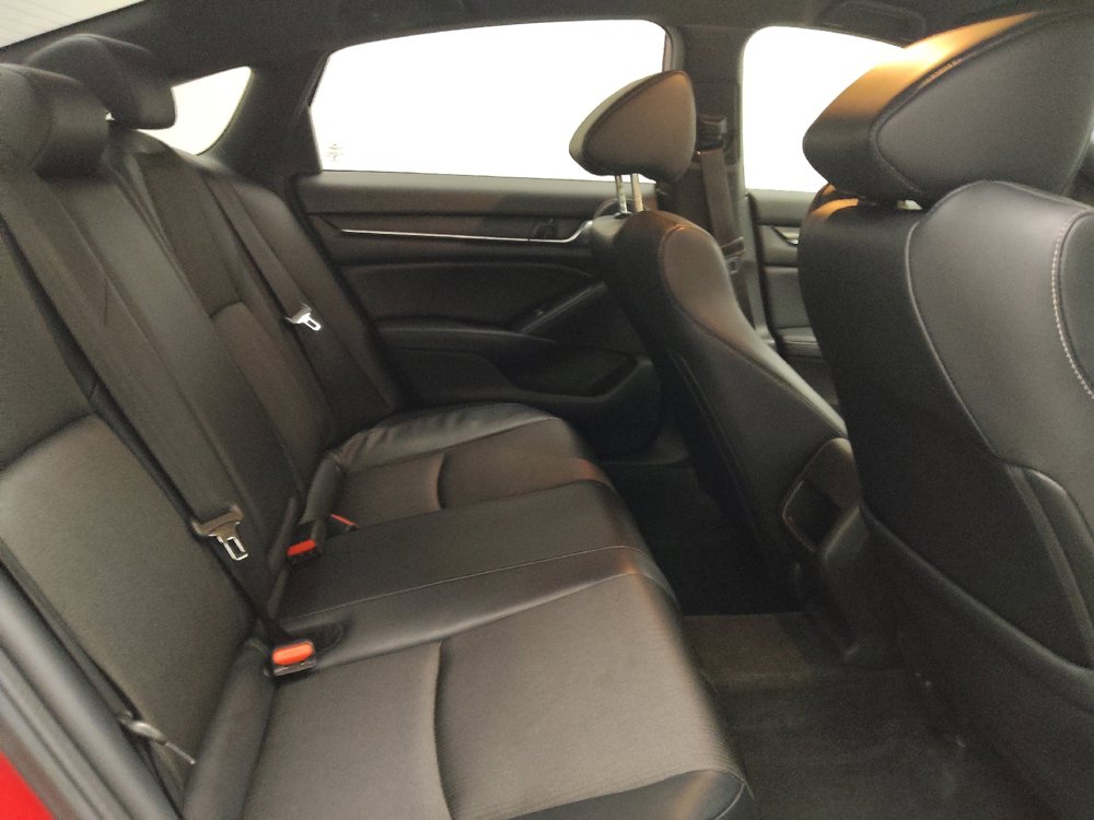 Used 2018 Honda Accord Sport image 19