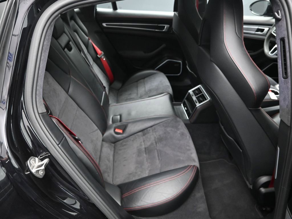 Used 2019 Porsche Panamera GTS image 37