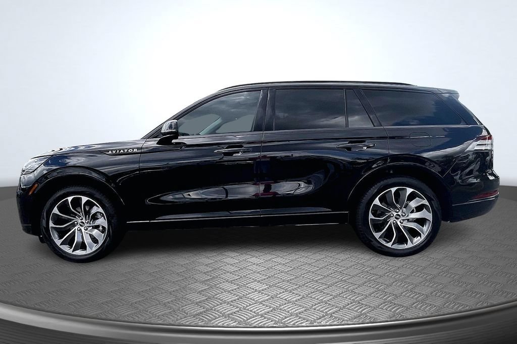 Used 2026 Lincoln Aviator AWD w/ Jet Appearance Package image 8