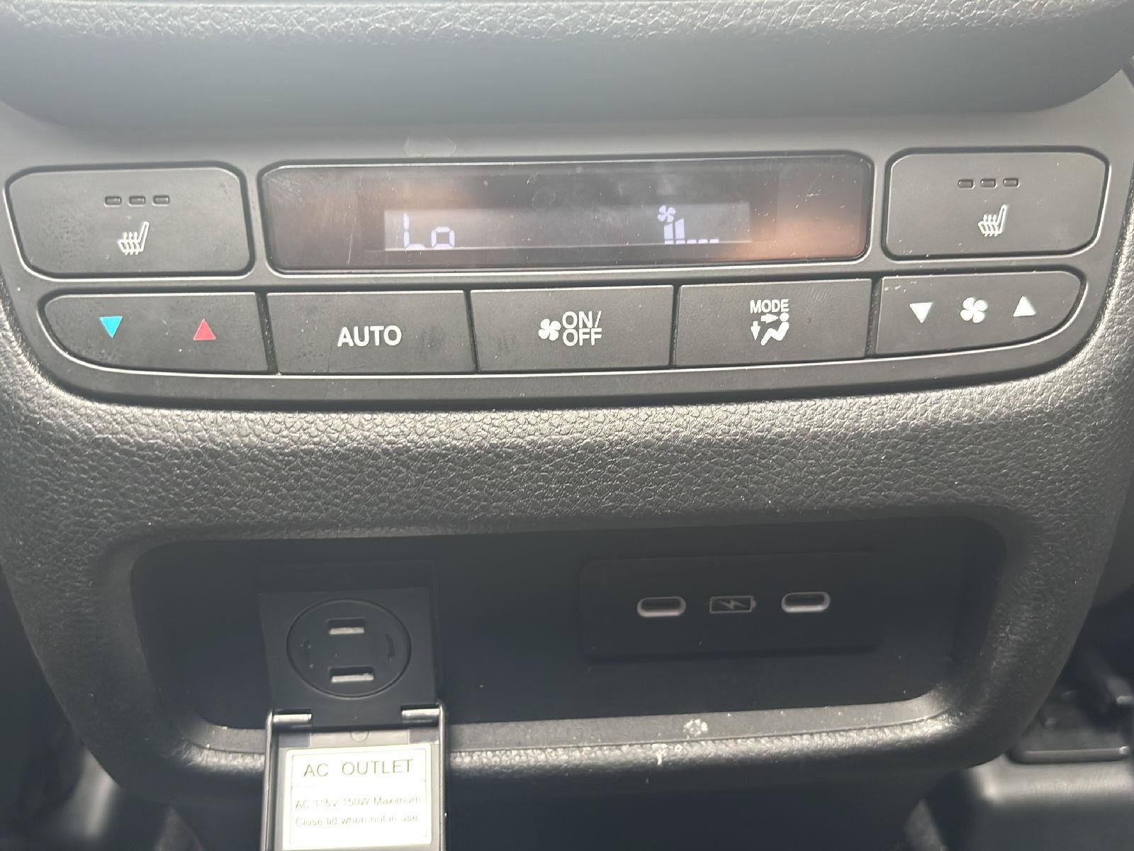 Used 2025 Honda Pilot Elite image 21