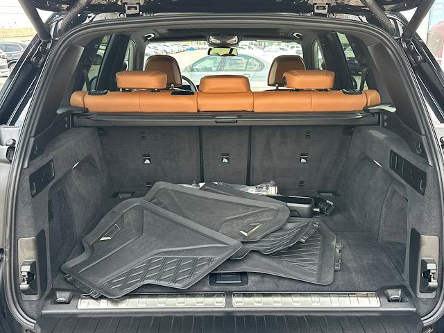 Certified 2024 BMW X5 xDrive50e w/ M Sport Package image 9