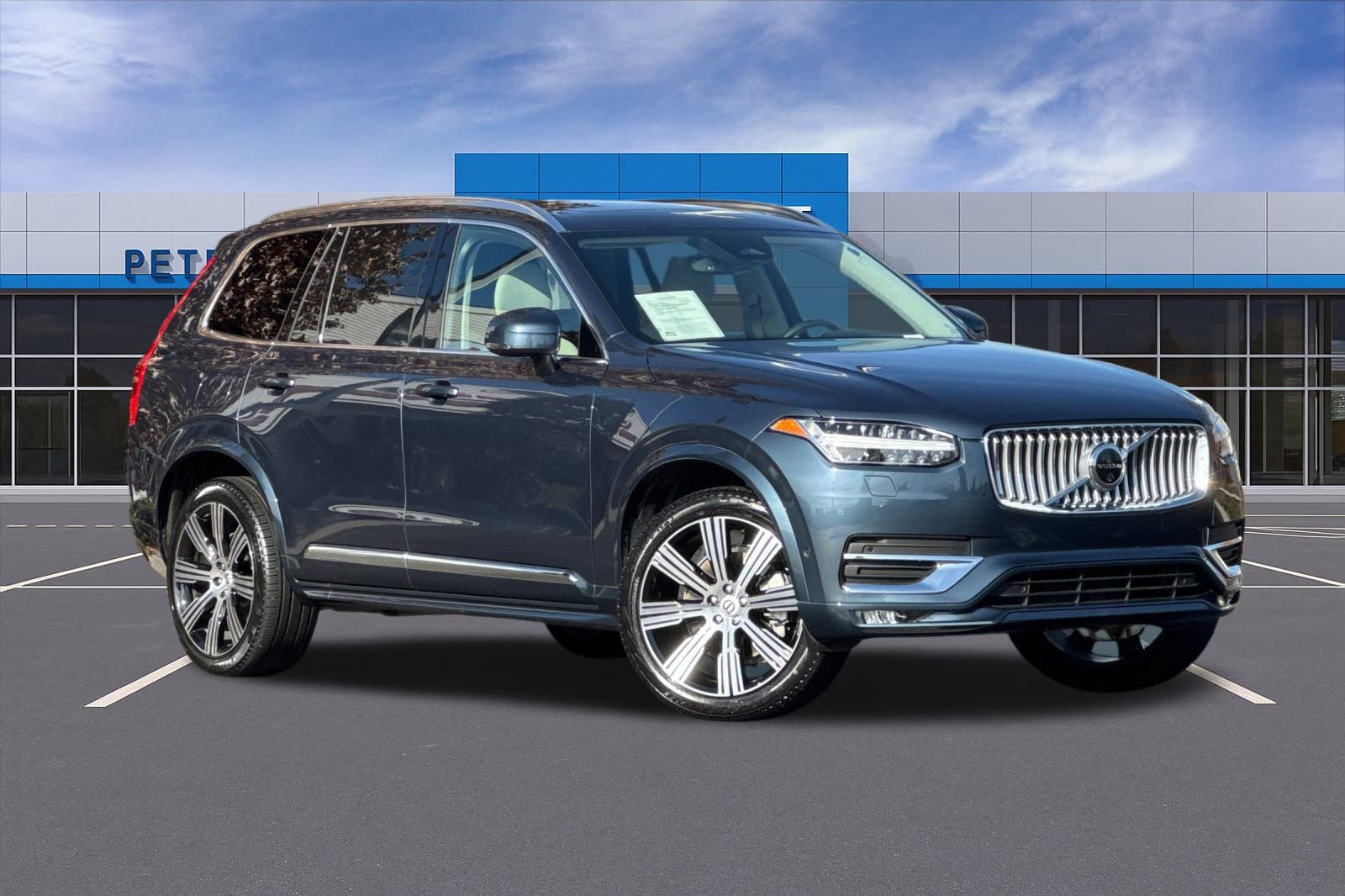 Used 2025 Volvo XC90 B6 Plus w/ Protection Package Premier image 2
