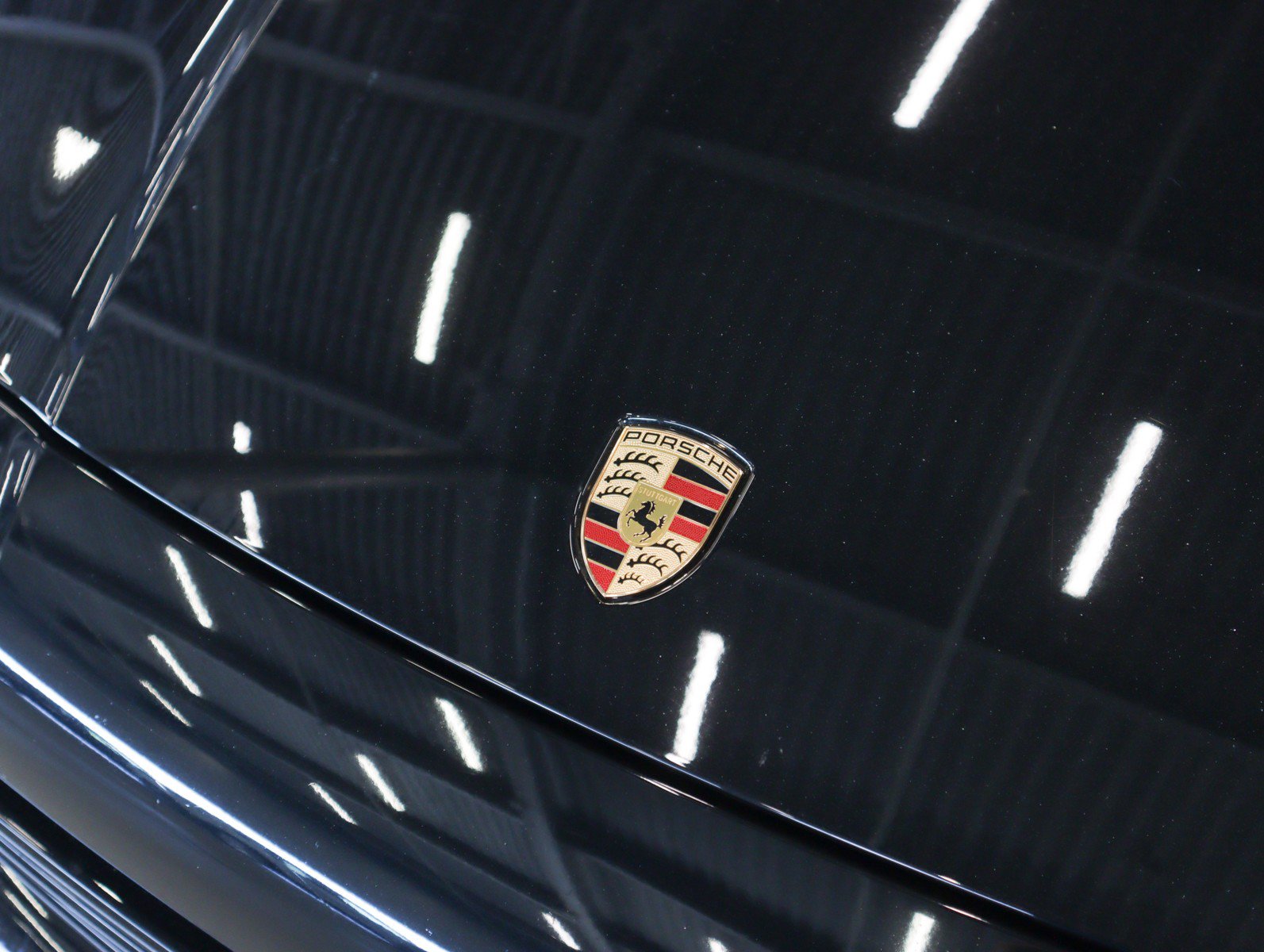 Certified 2023 Porsche Cayenne AWD/4WD image 29