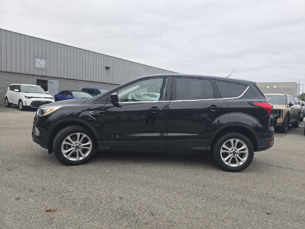 Used 2019 Ford Escape SE FWD image 12